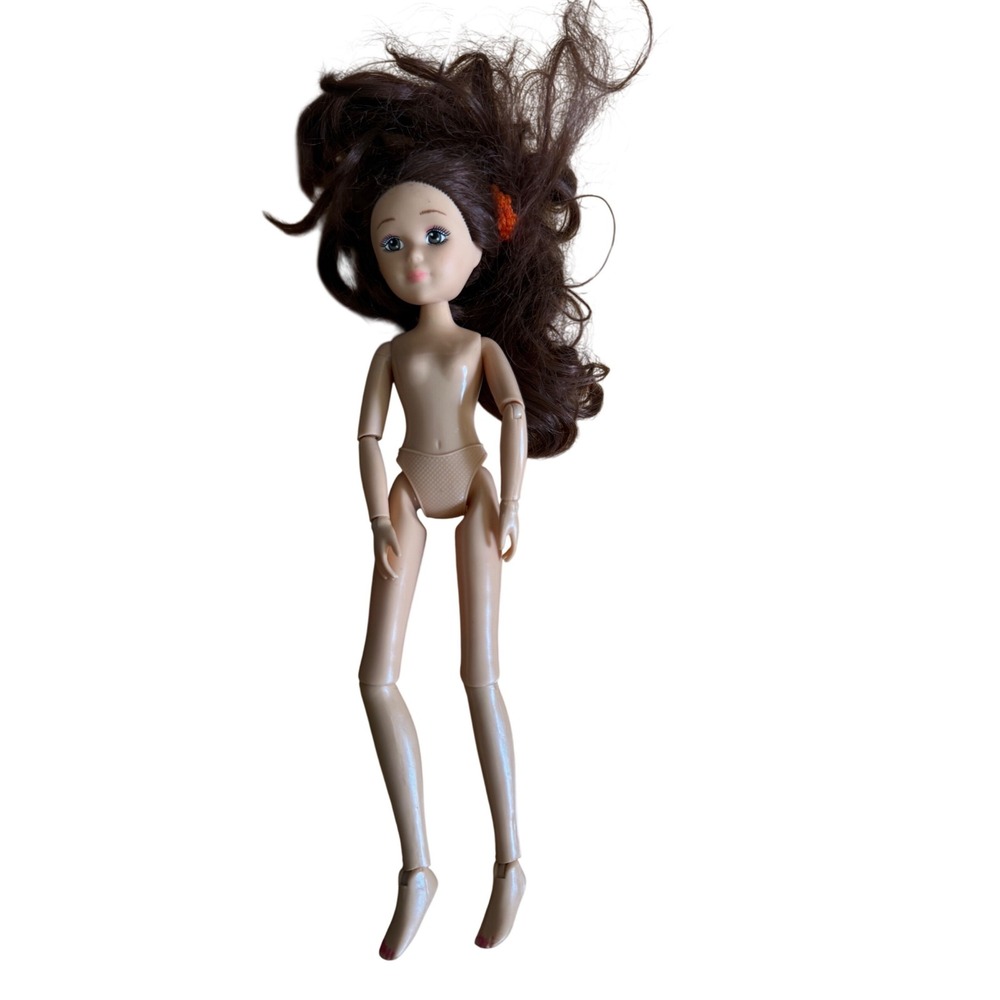 Paradise Kids 2011‎ brunette doll figure